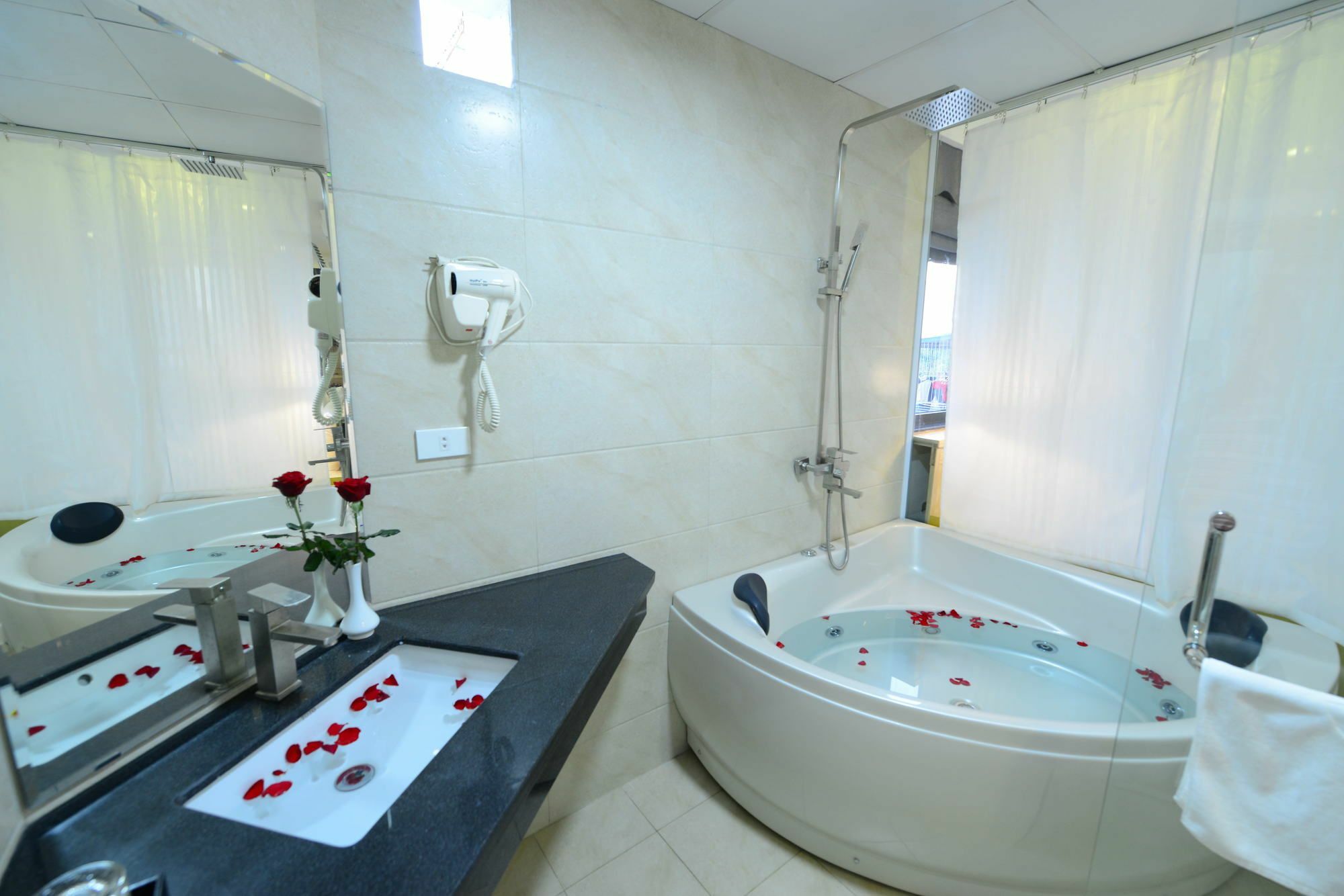Blue Hanoi Inn Luxury Hotel Εξωτερικό φωτογραφία